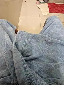 Snapshot of indianhunk2000 chatting on 01/25/25, 11:02 indianhunk2000 online show from 01/25/25, 11:02