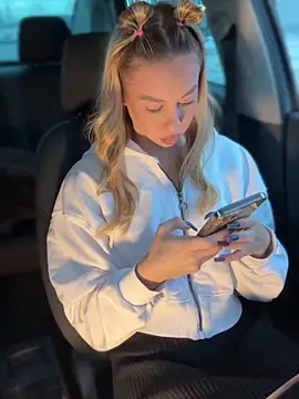 Snapshot of Myrtle_Beach chatting on 12/21/24, 12:59 Myrtle Beach online show from 12/21/24, 12:59