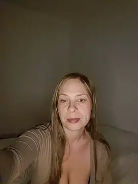 katiestevens online show from 09/21/25, 08:10