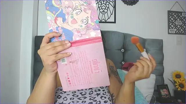 Snapshot of paytonbailey chatting on 02/17/25, 12:59 paytonbailey online show from 02/17/25, 12:59