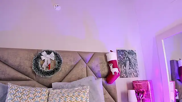 Snapshot of Salomesimos1 chatting on 12/14/24, 11:50 Salomesimos1 online show from 12/14/24, 11:50