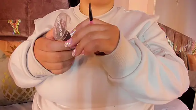 Snapshot of Salomesimos1 chatting on 02/16/25, 12:21 Salomesimos1 online show from 02/16/25, 12:21