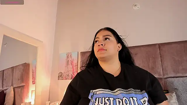 Snapshot of Salomesimos1 chatting on 03/21/25, 11:12 Salomesimos1 online show from 03/21/25, 11:12