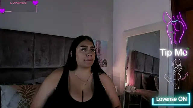 Snapshot of Salomesimos1 chatting on 03/22/25, 11:09 Salomesimos1 online show from 03/22/25, 11:09