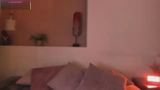 Snapshot of Ally_addams chatting on 04/25/26, 03:53 Ally addams online show from 04/25/26, 03:53
