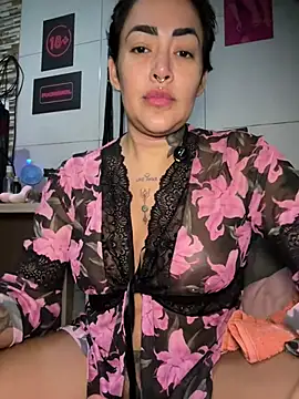 exquentadamay online show from 04/22/26, 07:11