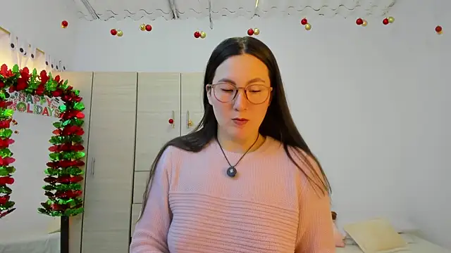 Elle Lee  online show from 12/02/25, 02:34