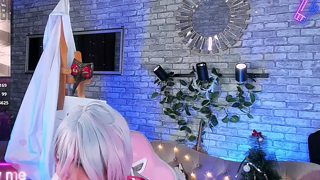 Snapshot of Alex_Howell chatting on 01/03/25, 11:44 Alex Howell online show from 01/03/25, 11:44