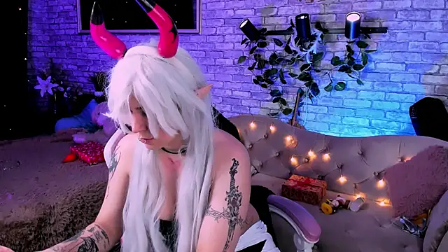 Snapshot of Alex_Howell chatting on 01/06/25, 02:26 Alex Howell online show from 01/06/25, 02:26