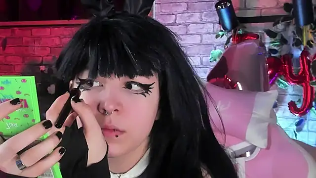 Snapshot of Alex_Howell chatting on 02/17/25, 08:47 Alex Howell online show from 02/17/25, 08:47