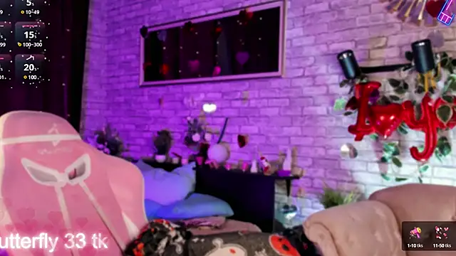 Snapshot of Alex_Howell chatting on 03/09/25, 09:03 Alex Howell online show from 03/09/25, 09:03