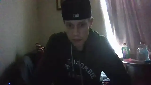Snapshot of kollzCloudzz chatting on 04/28/26, 12:32 kollzCloudzz online show from 04/28/26, 12:32