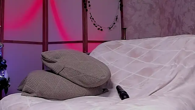 Devilina V online show from 12/28/24, 11:30