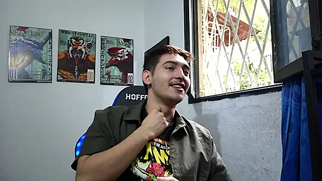 Snapshot of DiegoRogue_ chatting on 02/18/25, 02:27 DiegoRogue online show from 02/18/25, 02:27