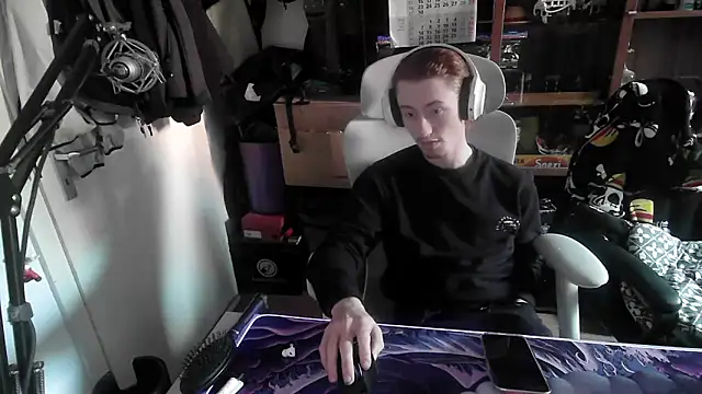 leon29leo online show from 10/01/25, 12:44