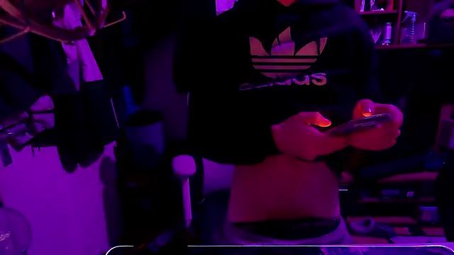 leon29leo online show from 10/16/25, 10:55