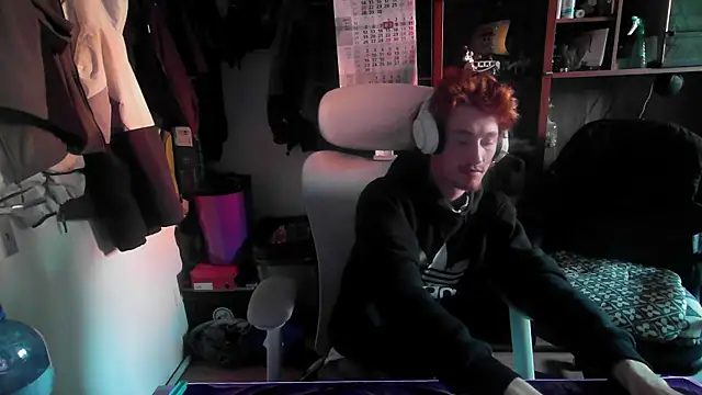 leon29leo online show from 10/19/25, 03:01