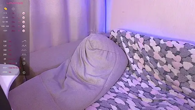 Snapshot of EkaterinaUpple chatting on 12/29/24, 01:49 EkaterinaUpple online show from 12/29/24, 01:49