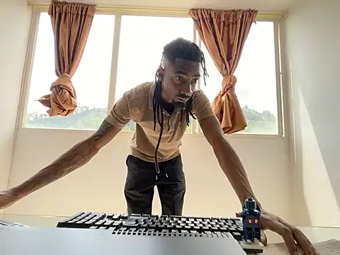 Malkon Big online show from 02/14/26, 05:21