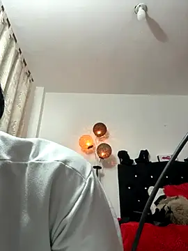 karenlennox1 online show from 11/08/25, 01:39