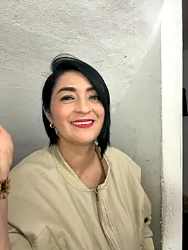 karenlennox1 online show from 11/12/25, 01:50