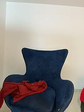 karenlennox1 online show from 03/05/26, 12:17