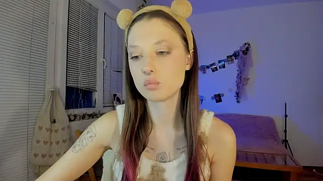 Snapshot of Jenny_darling_love chatting on 01/08/25, 06:52 Jenny darling love online show from 01/08/25, 06:52