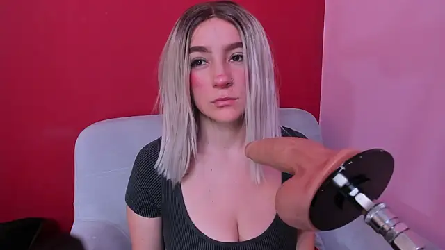 Kate bunny  online show from 03/25/26, 11:05