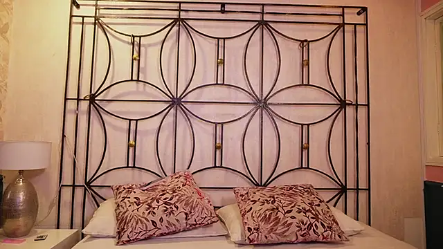 Snapshot of Sophia_wilsonn_ chatting on 01/19/26, 10:41 Sophia wilsonn online show from 01/19/26, 10:41