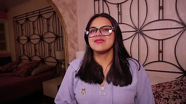 Snapshot of Sophia_wilsonn_ chatting on 02/12/26, 10:32 Sophia wilsonn online show from 02/12/26, 10:32