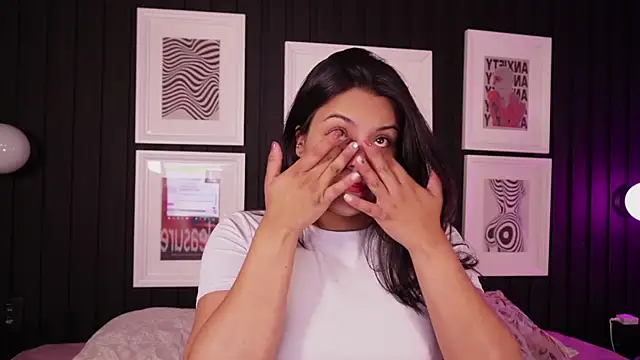 Snapshot of Sophia_wilsonn_ chatting on 02/26/26, 10:36 Sophia wilsonn online show from 02/26/26, 10:36