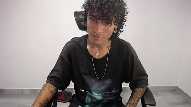 present the magic online show from 03/07/25, 03:19