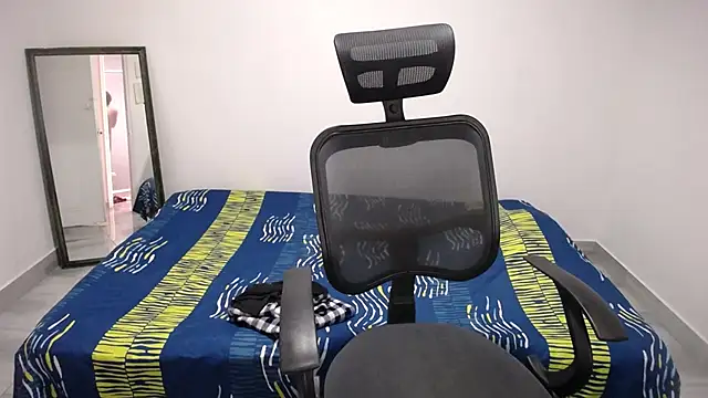 present the magic online show from 11/24/25, 06:18