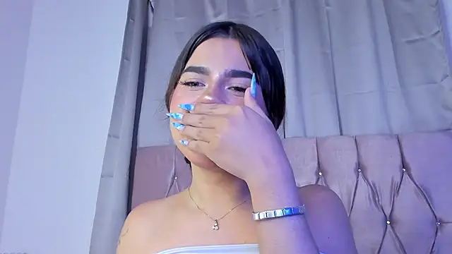 Ashley piinkk  online show from 02/26/25, 10:15