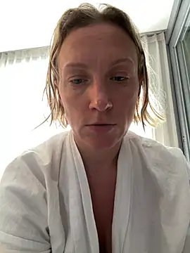Snapshot of UmaTruewoman chatting on 07/15/26, 02:06 UmaTruewoman online show from 07/15/26, 02:06