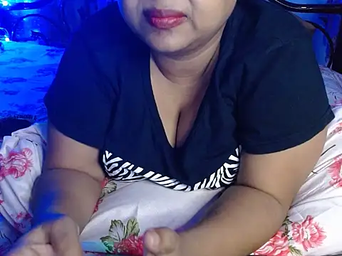 Snapshot of TASHa009 chatting on 10/19/25, 05:02 TASHa009 online show from 10/19/25, 05:02