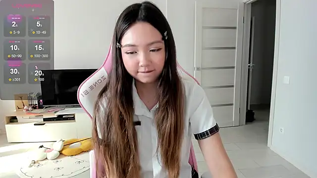 Snapshot of Fluffy_Rose chatting on 07/21/26, 03:09 Fluffy Rose online show from 07/21/26, 03:09