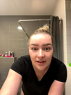 Snapshot of xX_HotCouple_Xx chatting on 09/22/25, 06:54 xX HotCouple Xx online show from 09/22/25, 06:54