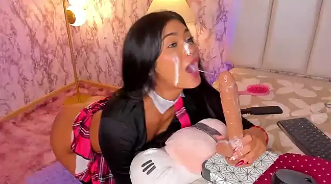 CaseyPiierce online show from 02/08/25, 03:53