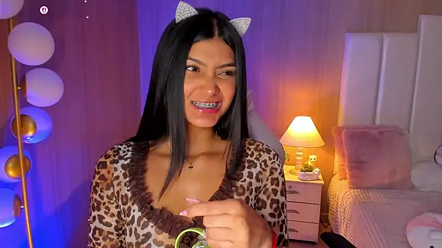 CaseyPiierce online show from 11/19/25, 08:31