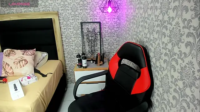 lizziemontana2 online show from 03/21/25, 07:35