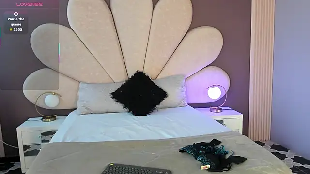 Susa1userma  online show from 12/14/25, 12:10