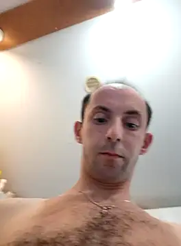 Snapshot of Drobniutki chatting on 01/09/25, 03:34 Drobniutki online show from 01/09/25, 03:34