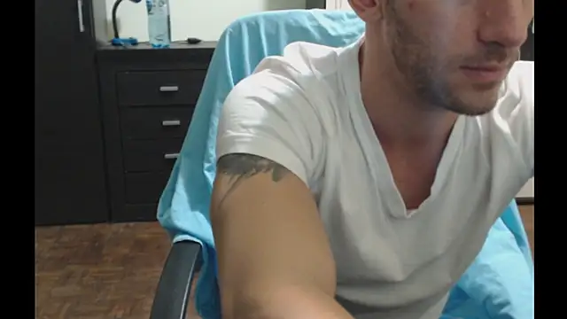 Snapshot of sexualtensionrelation chatting on 03/20/25, 08:08 sexualtensionrelation online show from 03/20/25, 08:08