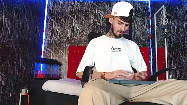 Brutal Sex Fucking online show from 12/11/24, 12:54