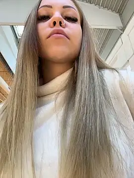 Highschoolpussy online show from 11/18/25, 10:09
