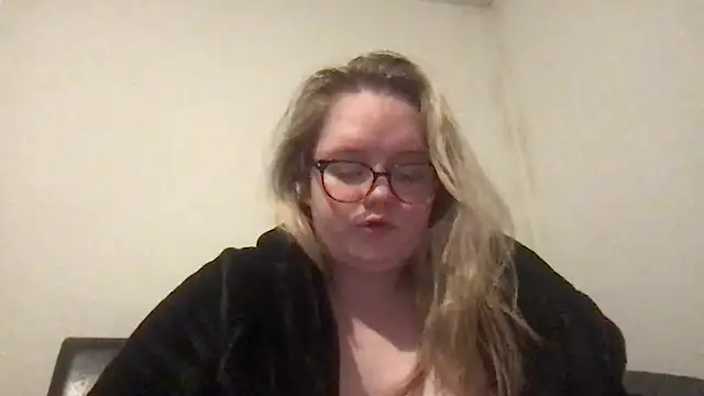 honeyyy24 online show from 01/09/25, 01:08