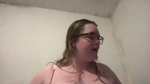 honeyyy24 online show from 01/09/25, 10:52