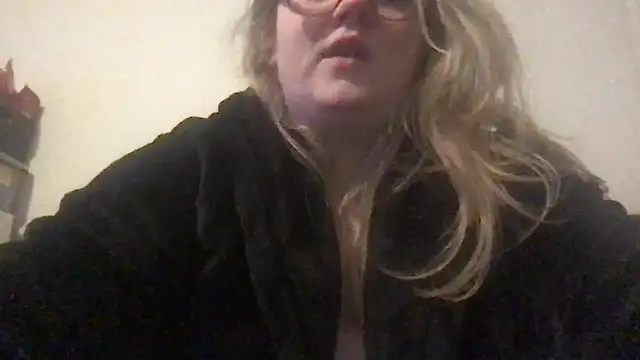 honeyyy24 online show from 01/11/25, 09:57