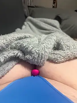 honeyyy24 online show from 02/05/25, 06:48